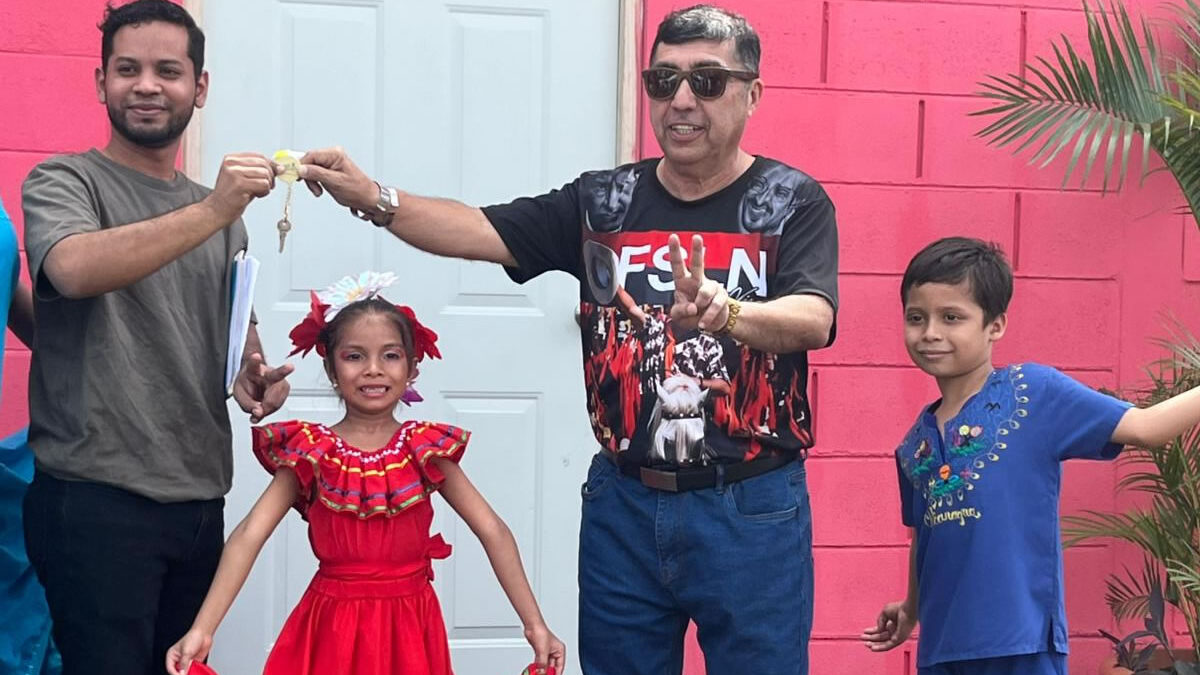 Entrega de nuevas casas mejora la vida de familias en la urbanización Caminos del Río