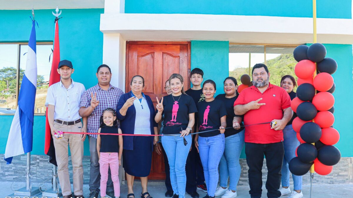 Un sueño hecho realidad: familias boaqueñas estrenan hogar