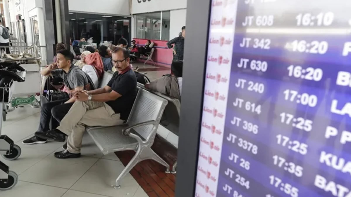 Desaparición de un avión en Indonesia activa operativo de emergencia