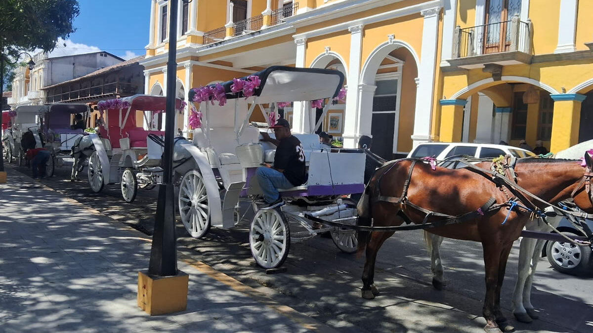 Negocios granadinos se preparan para recibir a turistas en vacaciones de verano