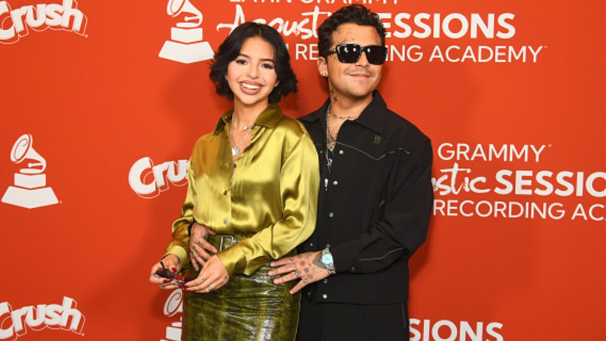 Foto de Ángela Aguilar enciende sospechas de boda religiosa con Nodal