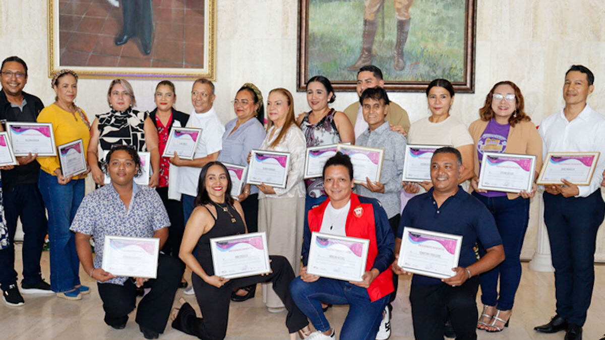 Reconocen a artistas destacados en el Día Internacional de la Danza