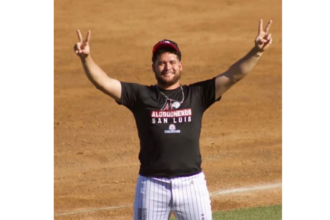 Enmanuel Trujillo arrasa en México y se convierte en líder de bateo