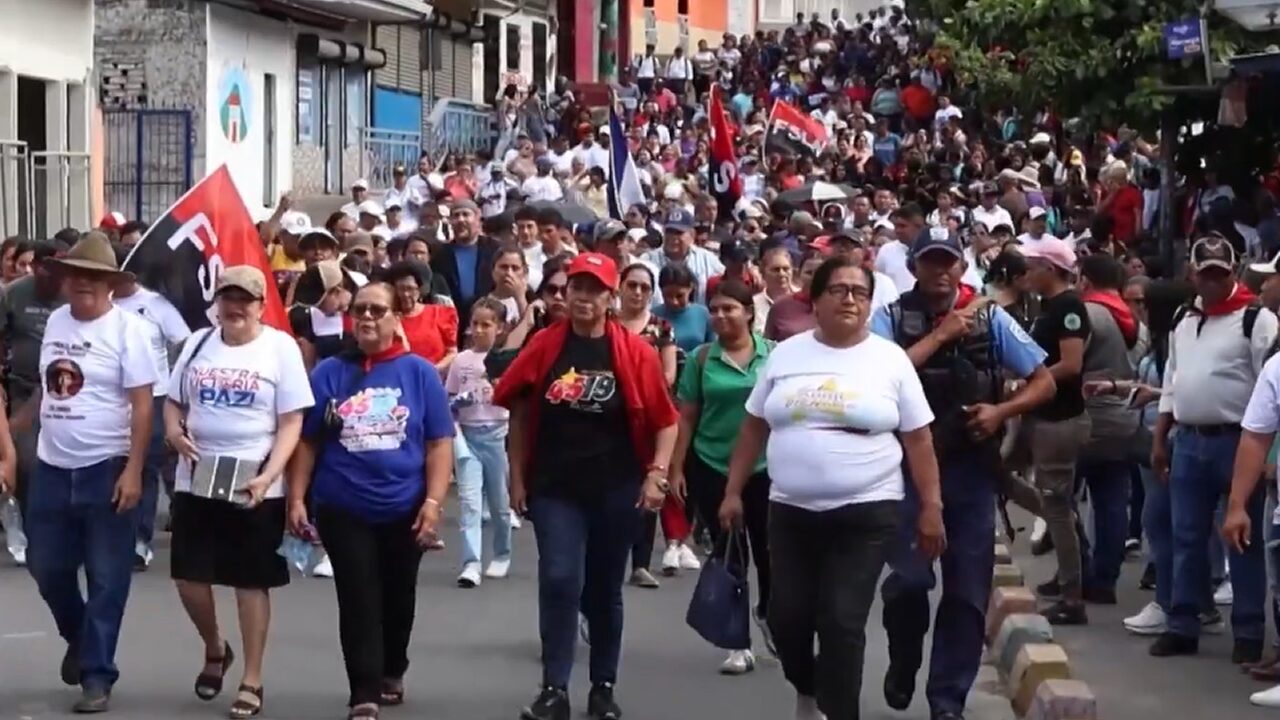 Boaco conmemora la paz con una caminata multitudinaria