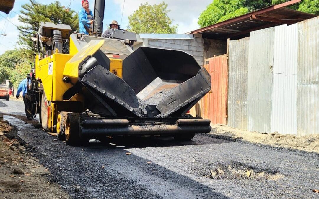 Barrio Francisco Salazar avanza con programa Calles para el Pueblo