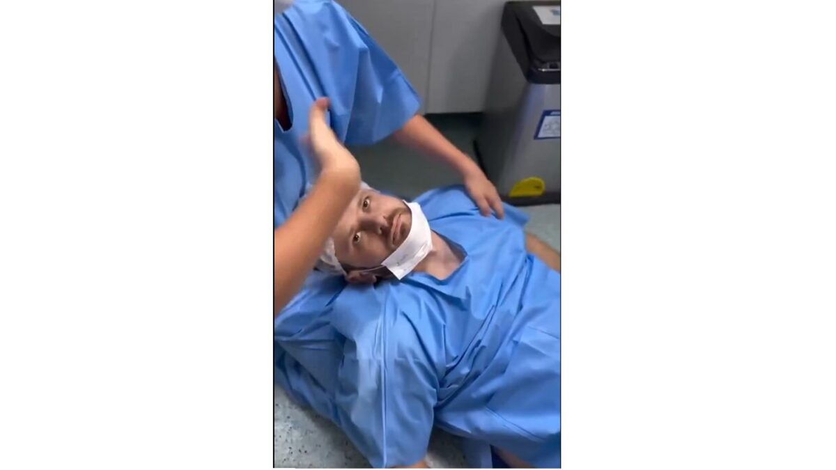 Hombre se desmaya en pleno parto y se vuelve viral