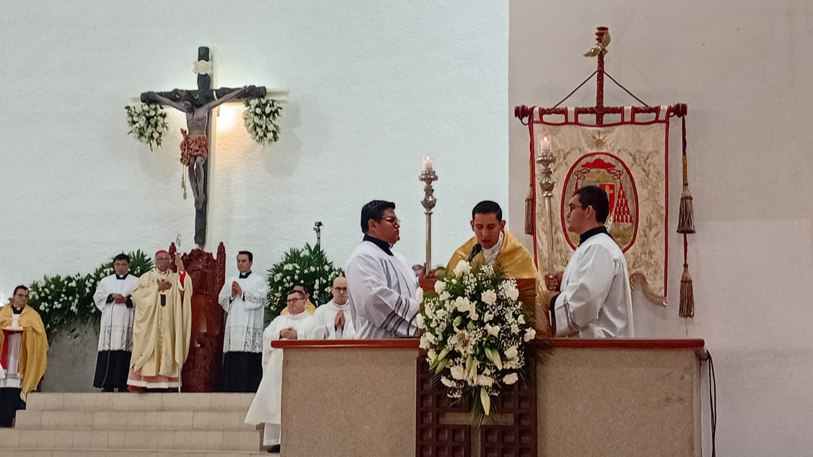 Misa Crismal reúne a fieles en Managua y fortalece la fe en Semana Santa