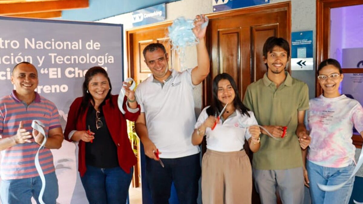 Inauguran nuevo laboratorio tecnológico para formación digital