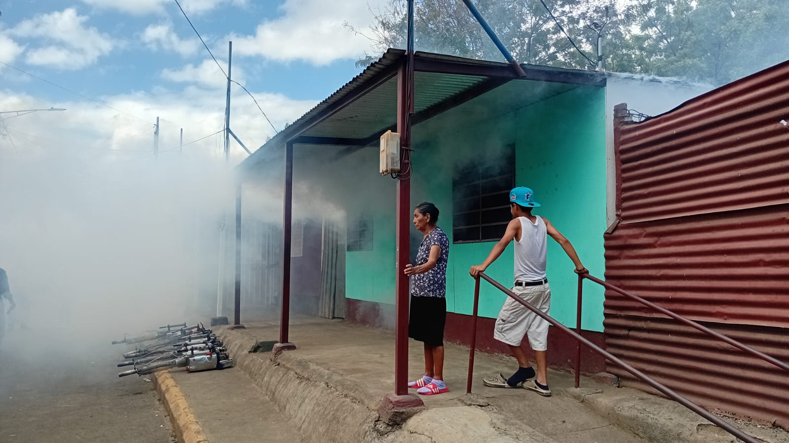 Desarrollan cuarta jornada de fumigación y abatización en barrios del Distrito VII de Managua