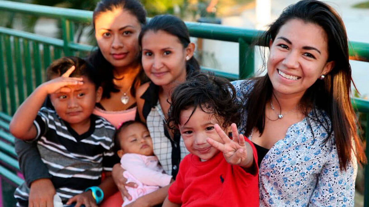Familias nicaragüenses listas para festejar el Día de las Madres