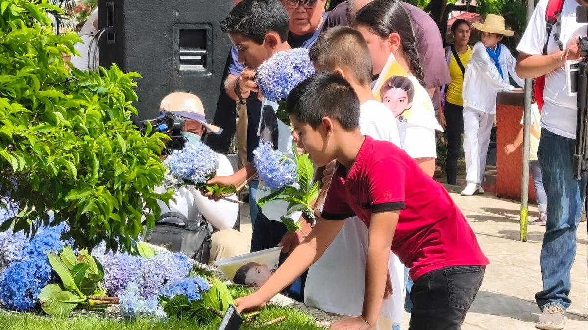 Juventud nicaragüense recuerda el legado de Luis Alfonso Velásquez Flores