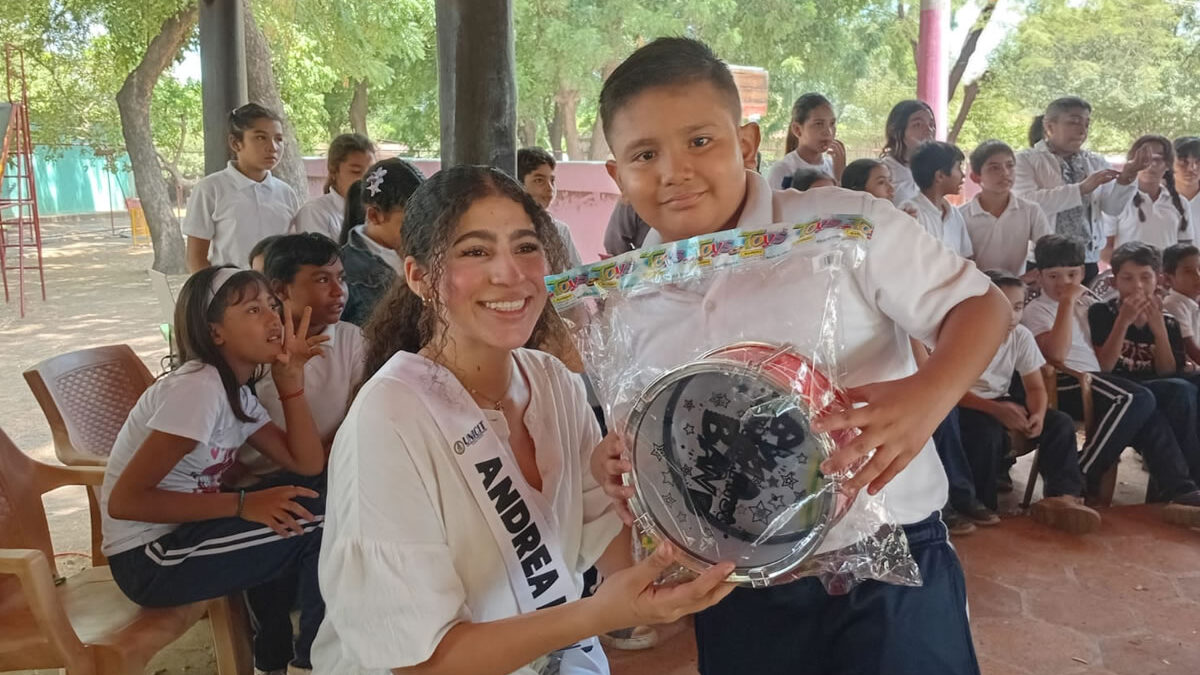 Candidatas a Reina UNICIT 2026 llevan alegría a niños en Sabana Grande