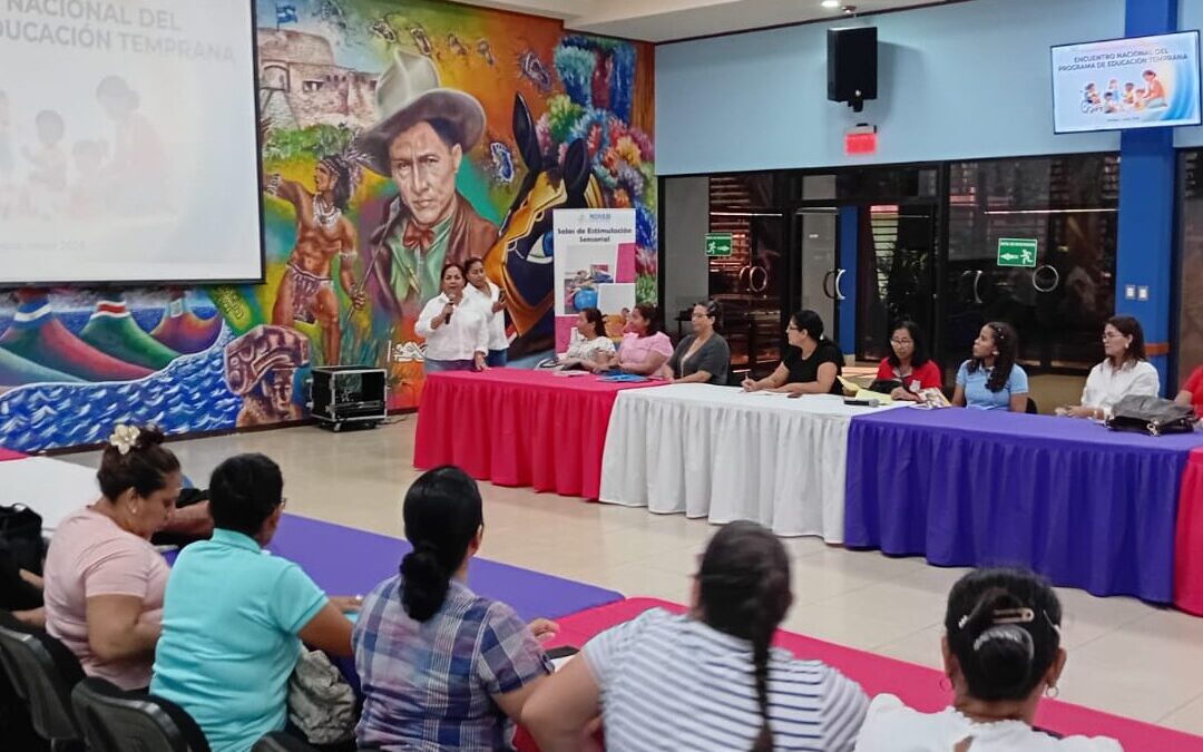 Maestras fortalecen atención temprana a niños con discapacidad