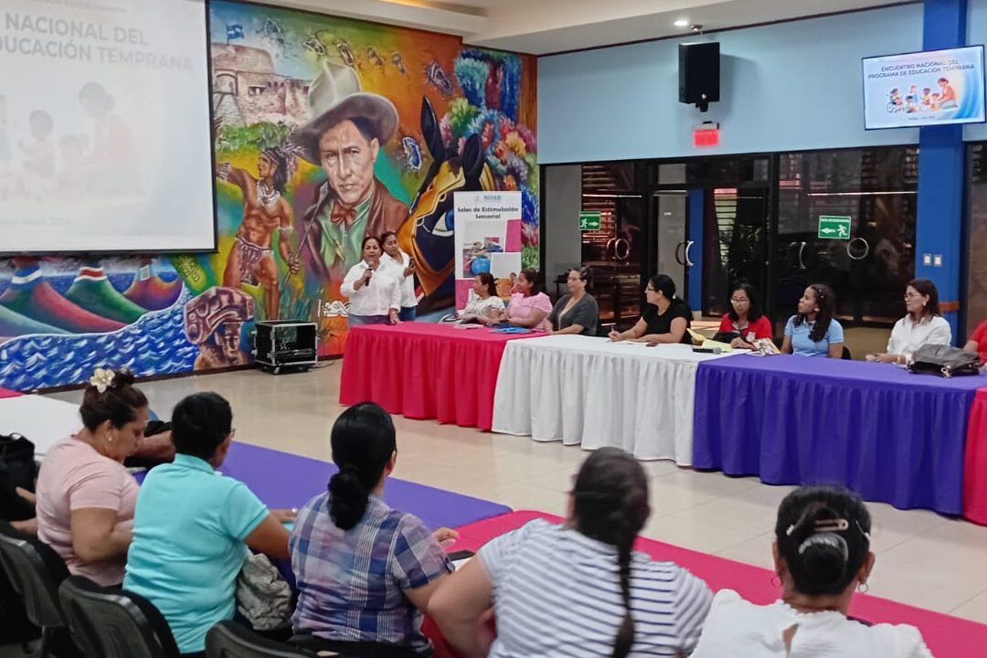 Maestras fortalecen atención temprana a niños con discapacidad