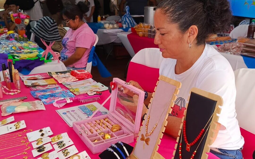 Juventud impulsa economía creativa con nuevos emprendimientos