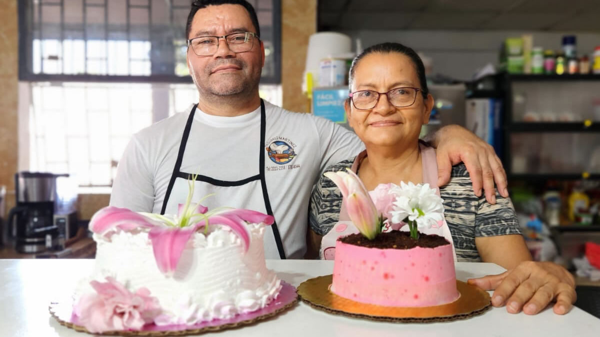 Pequeñas panaderías dinamizan su economía en el mes de las Madres