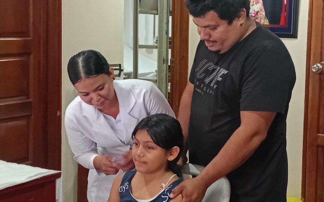 Refuerzan vacunación contra el VPH en barrios del Distrito 5