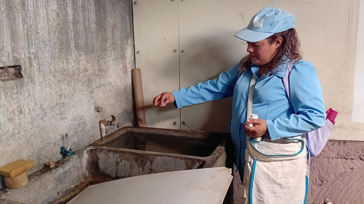 Jornada de control del mosquito llega al barrio Cuba en Managua