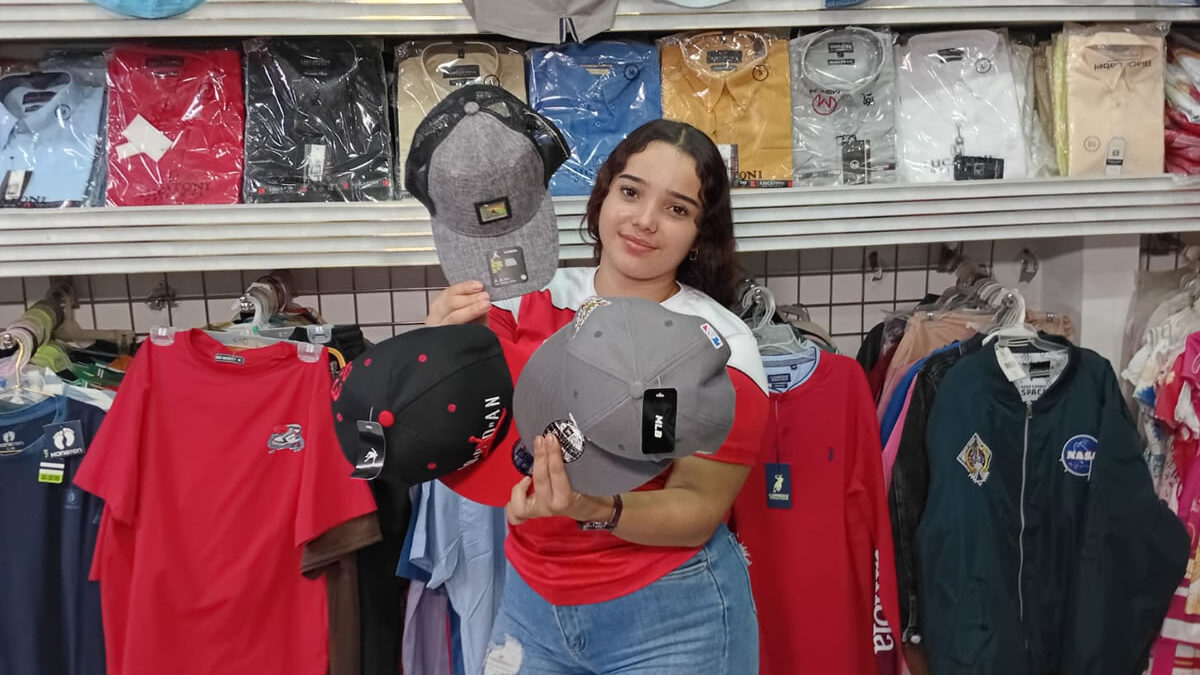Mercado Israel Lewites ofrece promociones para celebrar a papá