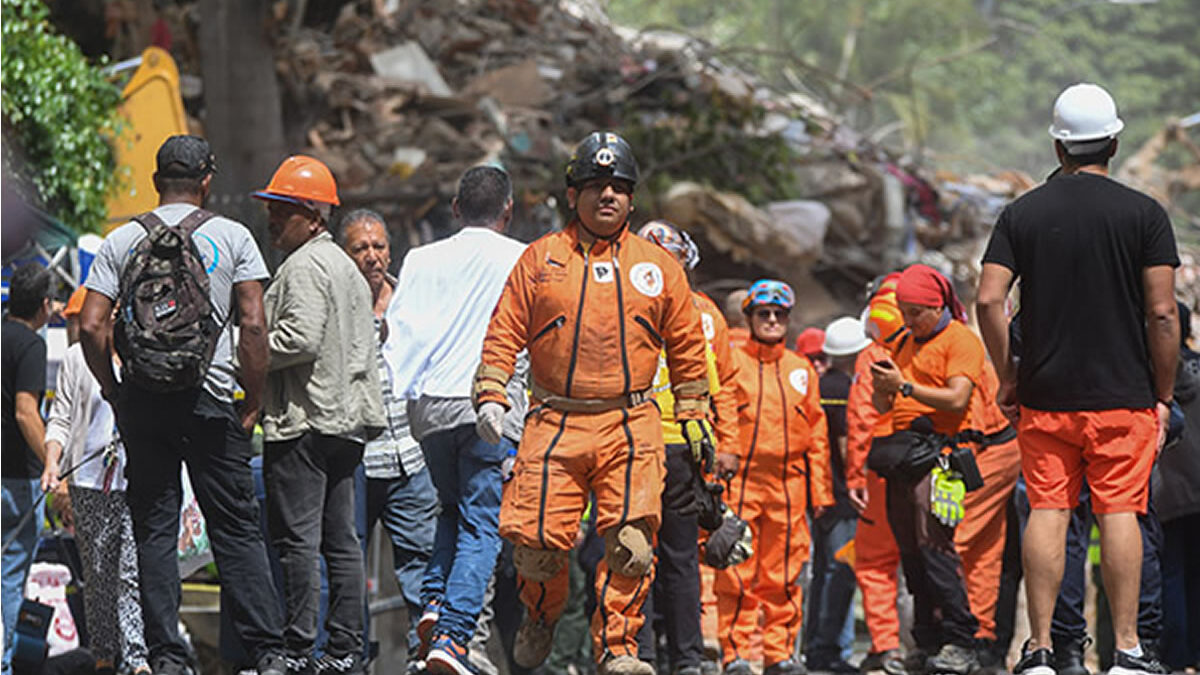 Venezuela: Rescatan con vida a un joven atrapado durante 106 horas