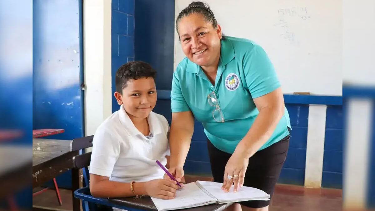 Embajada de Venezuela envía saludo por el “Día del Maestro Nicaragüense”