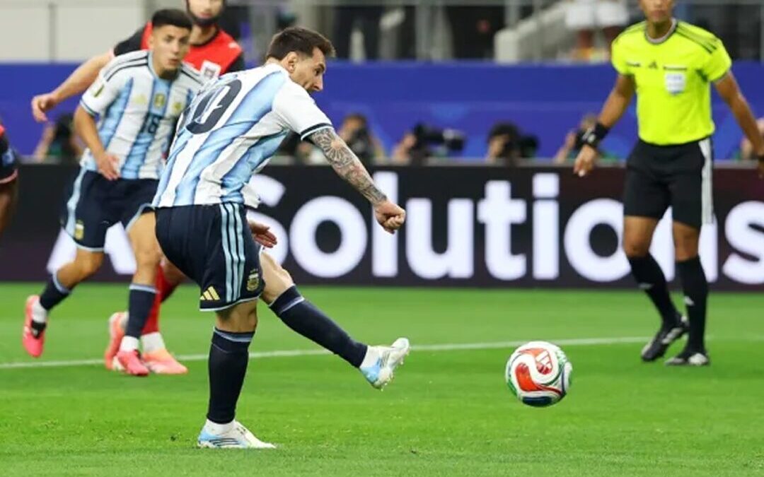 Argentina gana a Austria con récord histórico de Lionel Messi