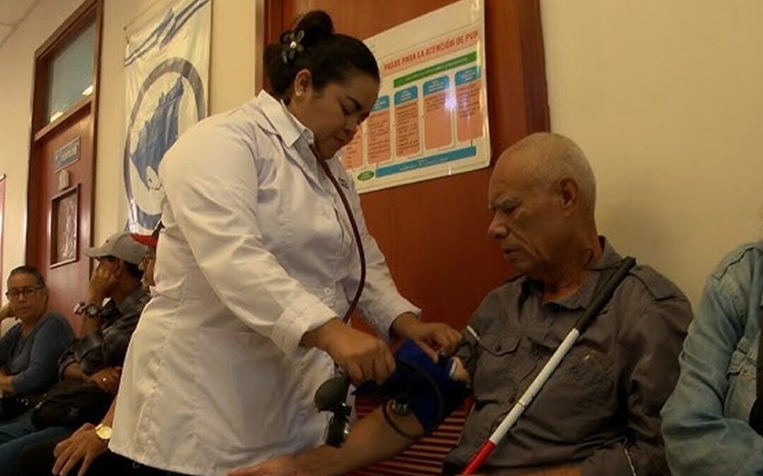Atención médica especializada a pacientes crónicos en Estelí