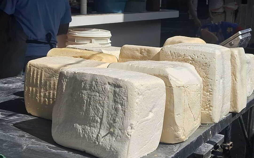 Precio del queso registra una baja en el mercado Iván Montenegro