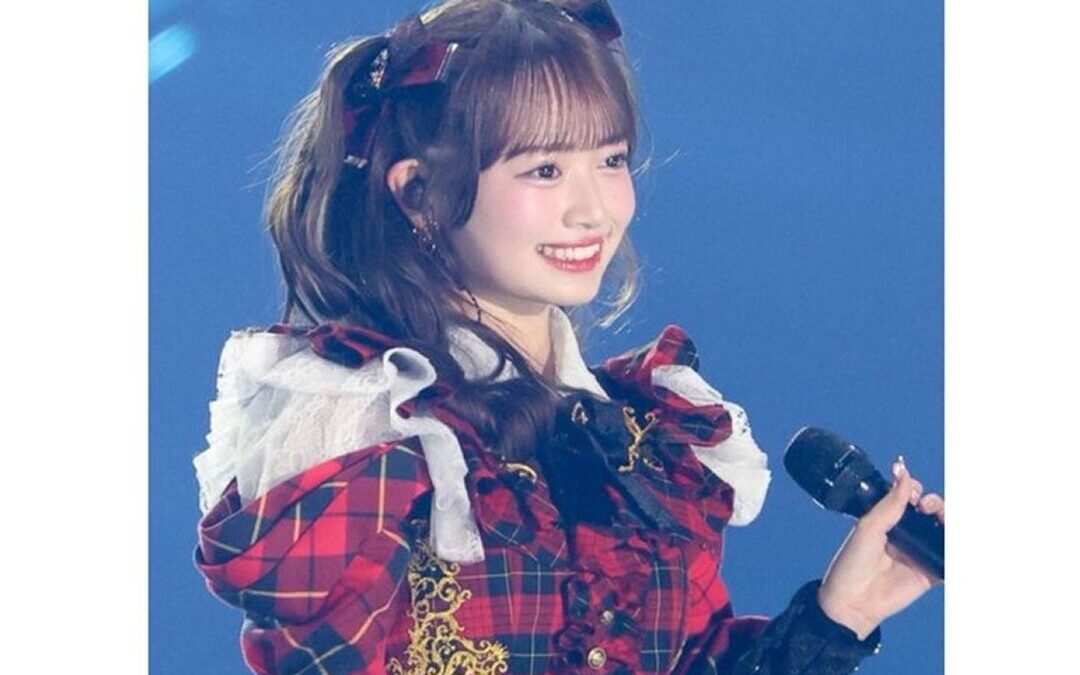 Cantante japonesa denuncia castigo tras salir con un fan