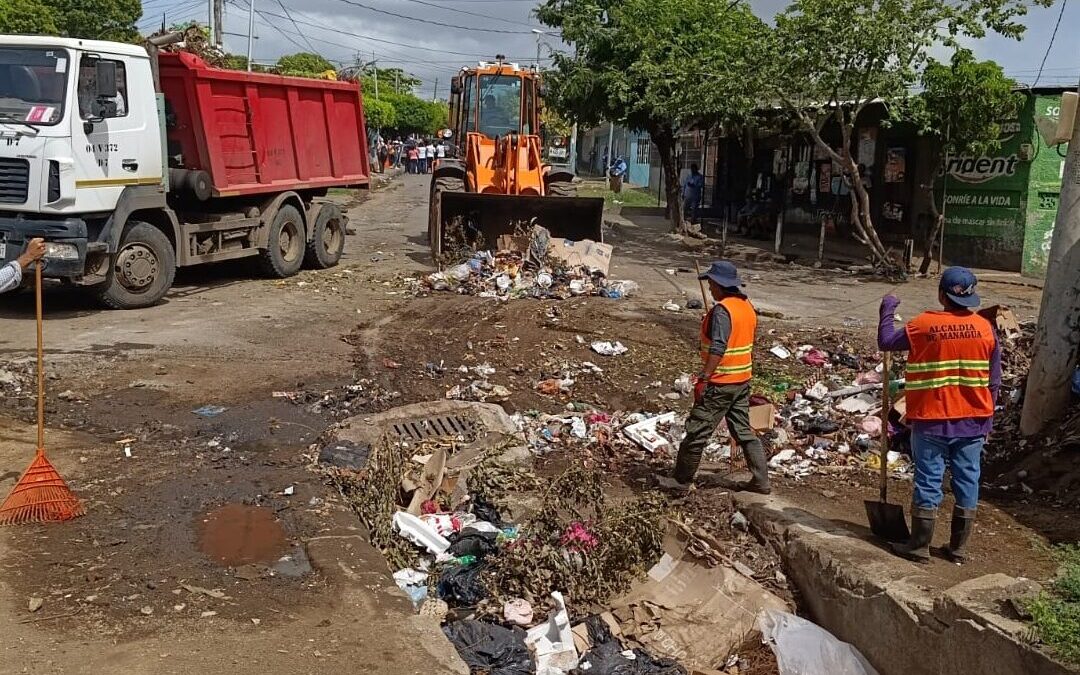 Campaña ambiental recupera espacios públicos en Managua
