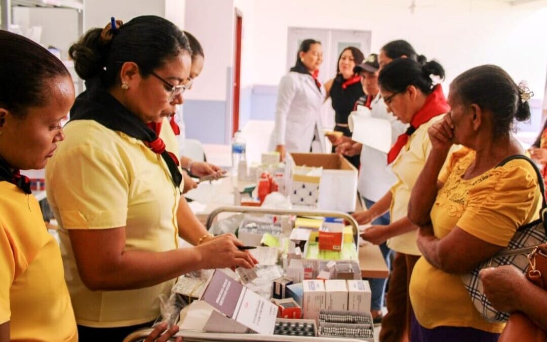Pacientes son atendidos en mega feria de la salud en Ocotal