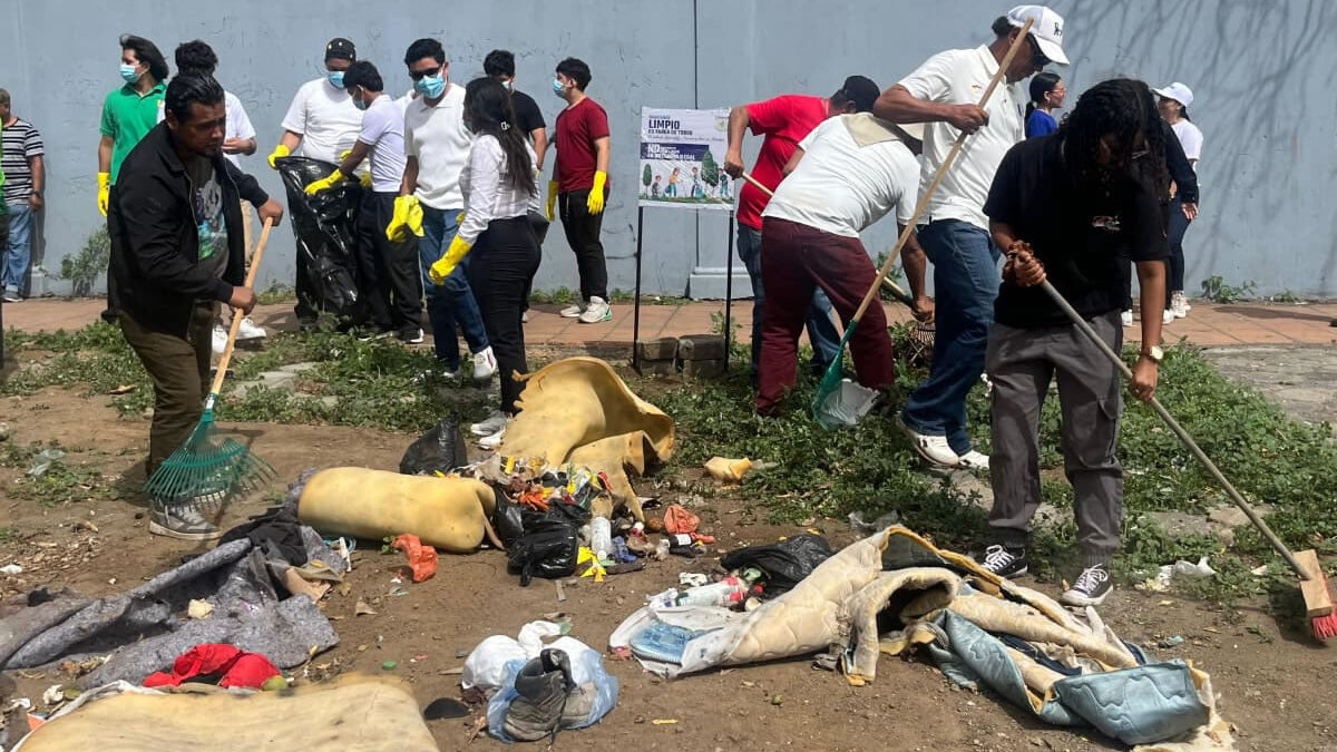 Familias transforman el entorno del barrio Benedicto Valverde