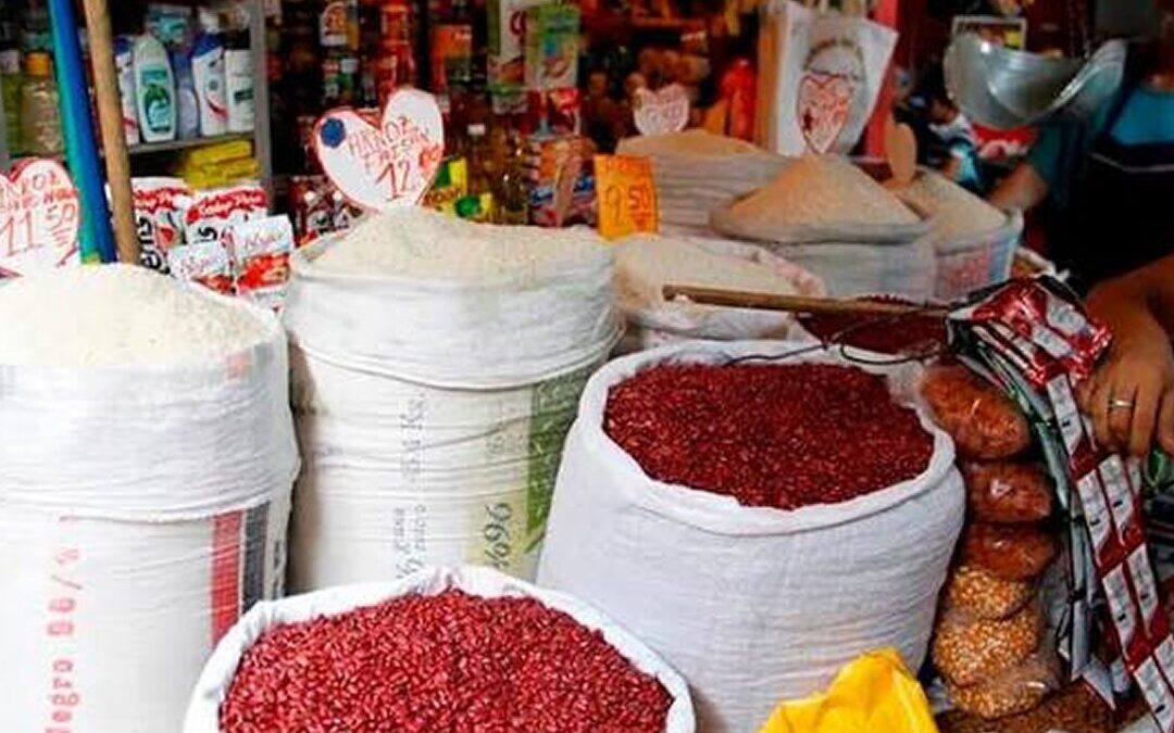 Alimentos bajan de precio y benefician a las familias