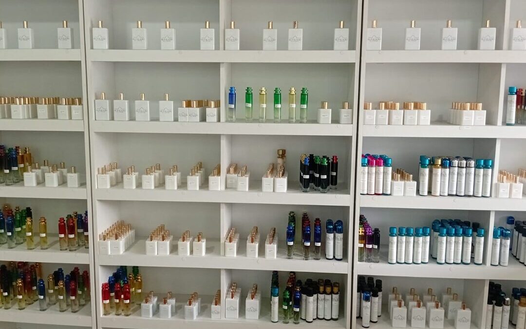 Emprendimiento nacional impulsa venta de perfumes en Nicaragua
