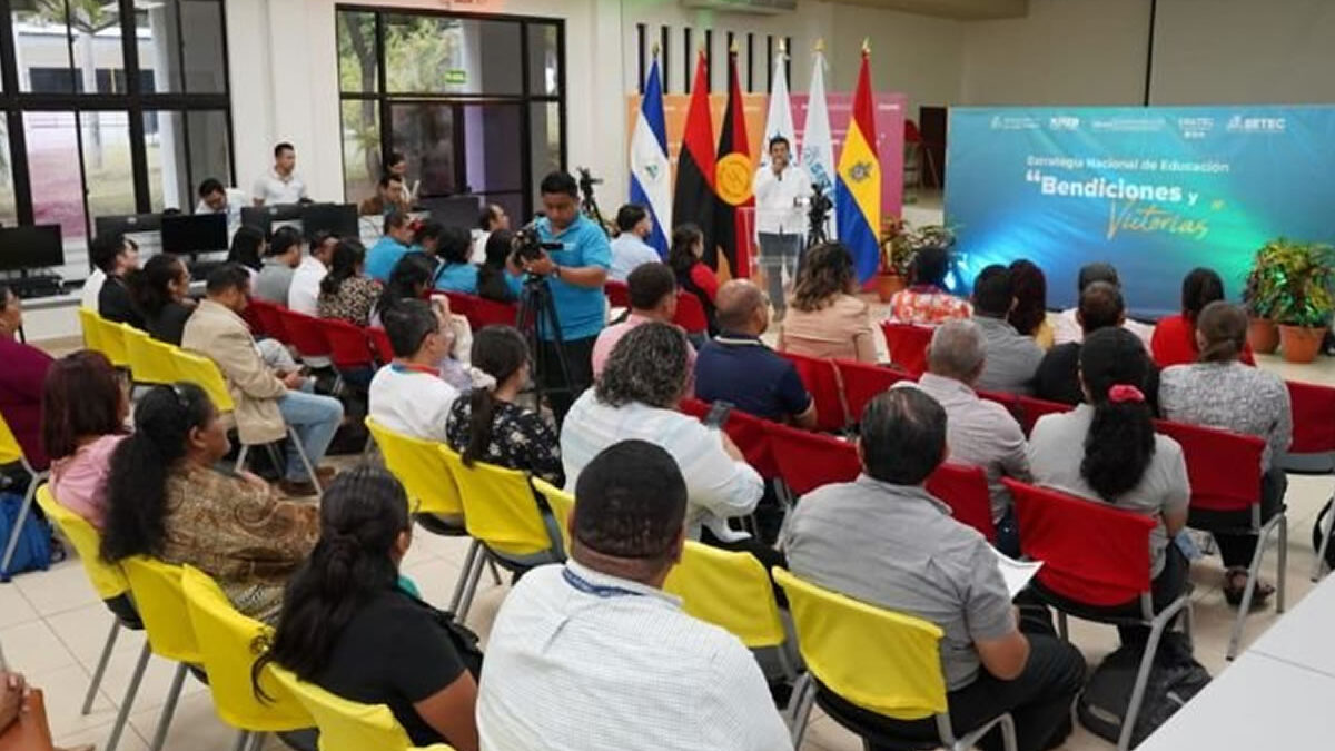 Inicia Diplomado en Didáctica del Aprendizaje de Historia e Identidad Nacional