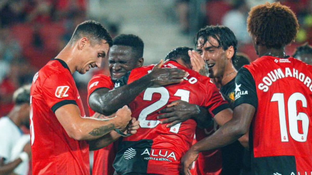 Mallorca golea al PSG en su estreno de pretemporada