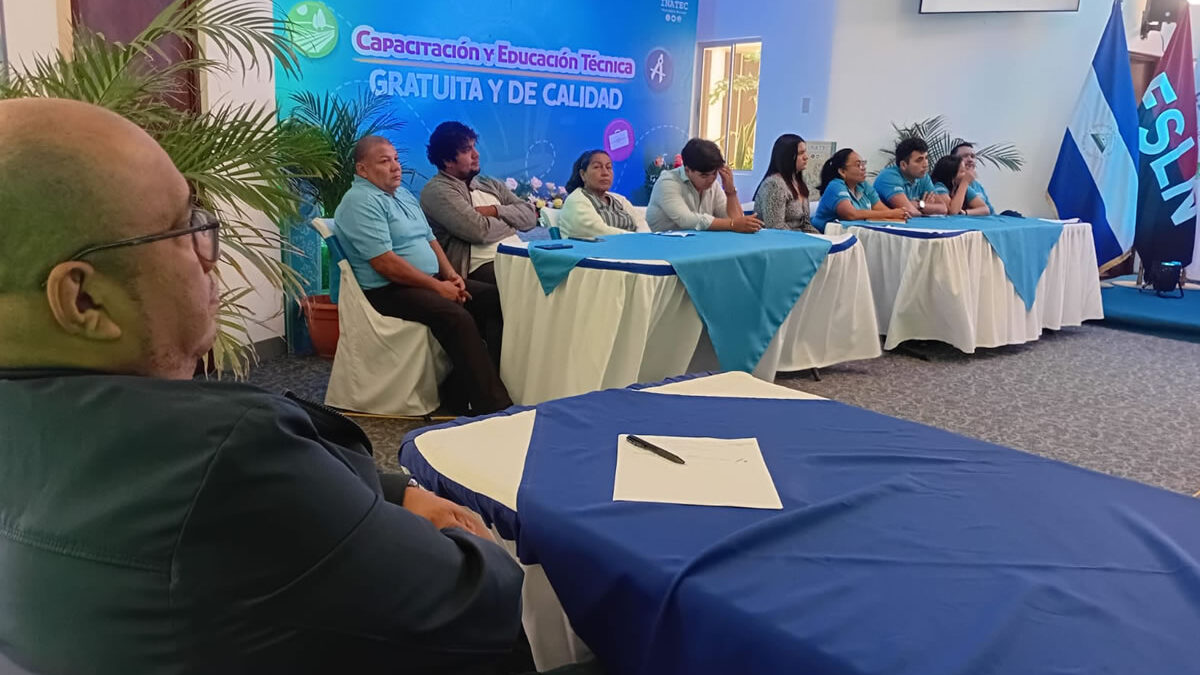 Tecnológicos capacitan al 100% de sus docentes en nuevas tecnologías e iA