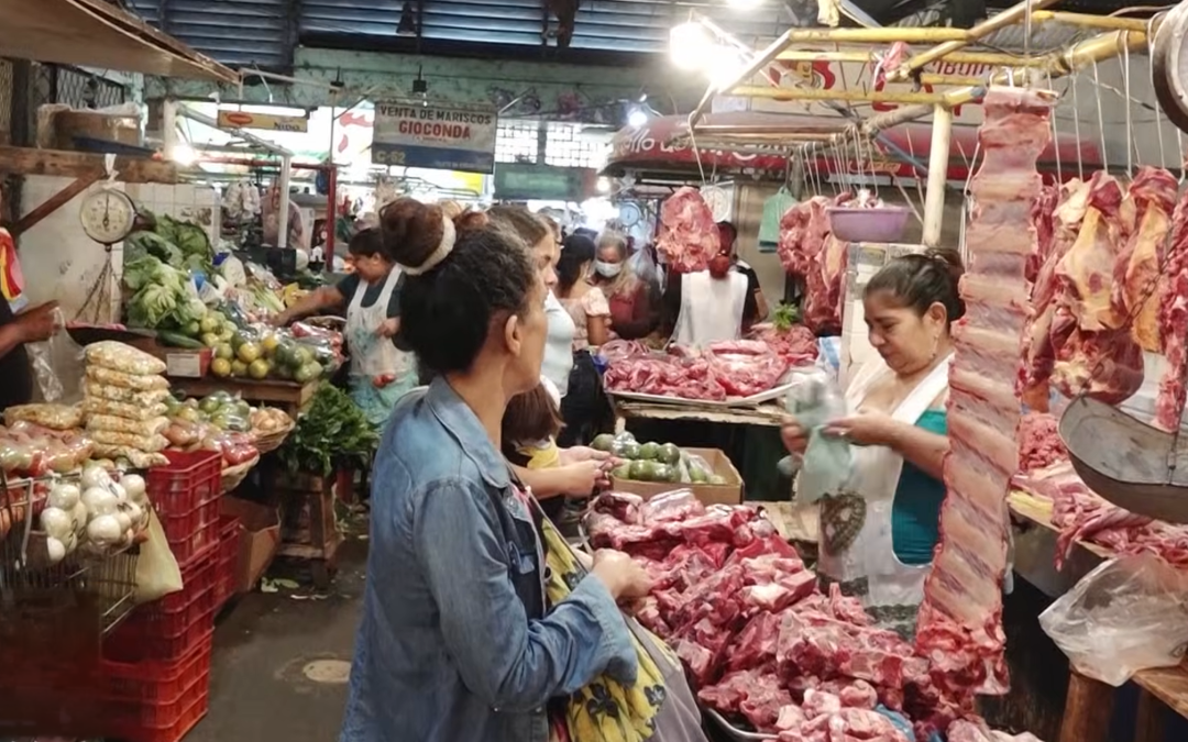 ¡Buenas noticias! Pollo entero, posta de cerdo y queso seco cuestan menos