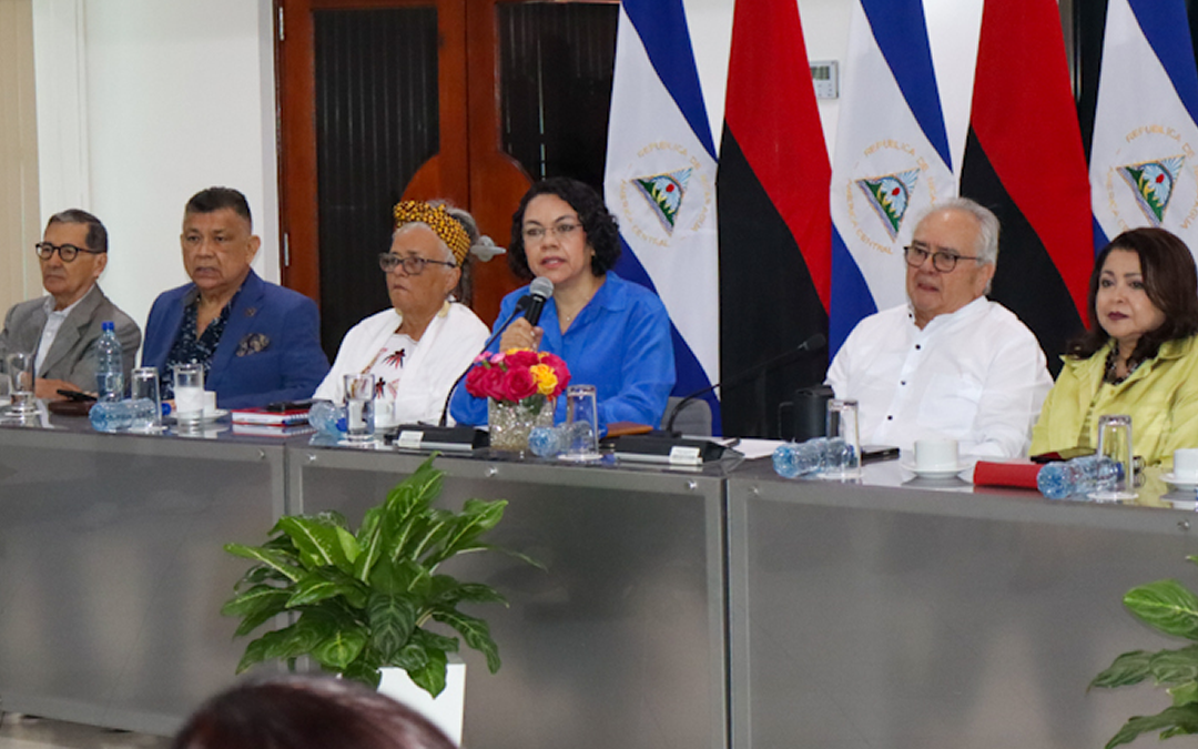 Más de 20 mil educadores respaldan reformas a la Constitución de Nicaragua