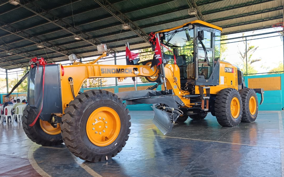 Potosí fortalece obras viales con nueva motoniveladora municipal