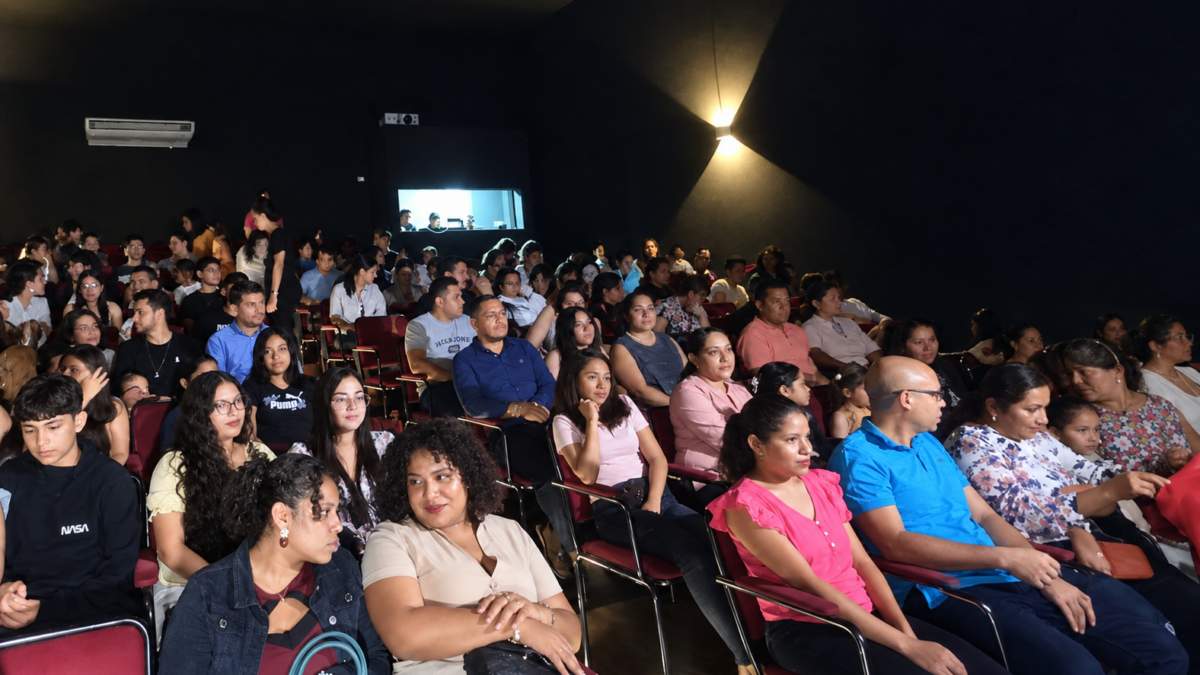 El Principito, un viaje teatral que invita a mirar con el corazón