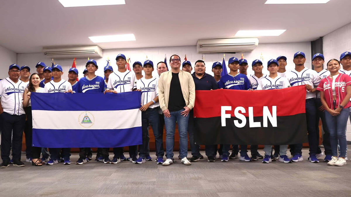 Selección U15 de Béisbol recibe abanderamiento previo al Mundial 2026
