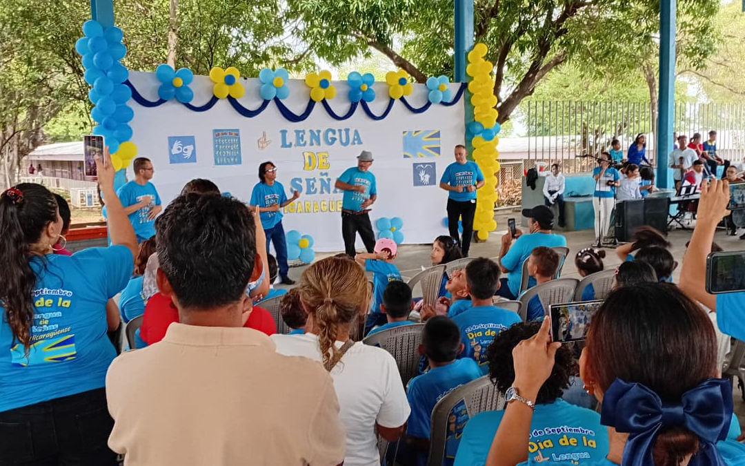 Escuela Melania Morales conmemora Día de la Lengua de Señas
