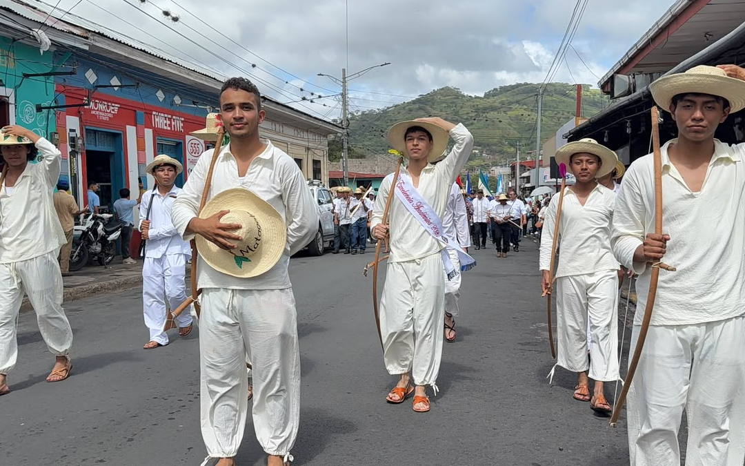 Comunidad educativa de Matagalpa conmemora fiestas patrias