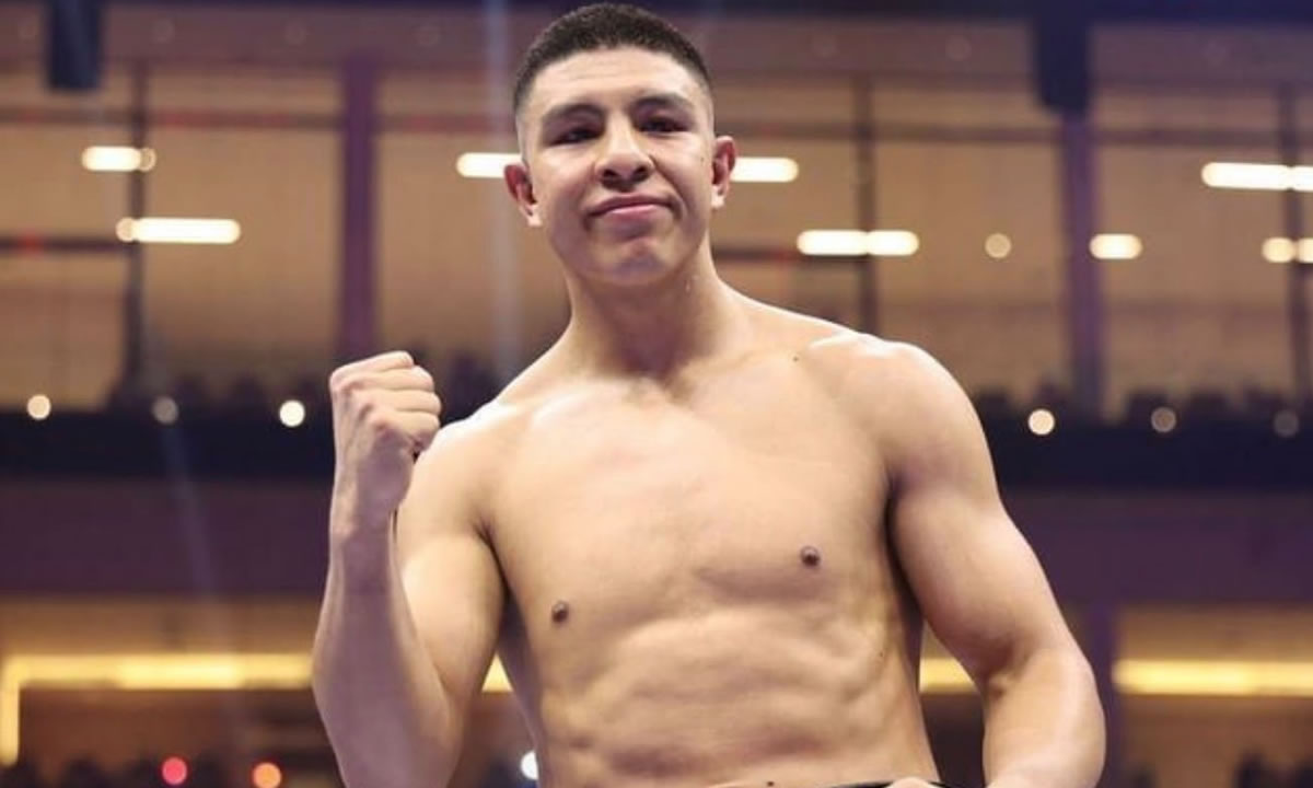 Canelo y Mbilli ya conocen a todos sus acompañantes en Riad