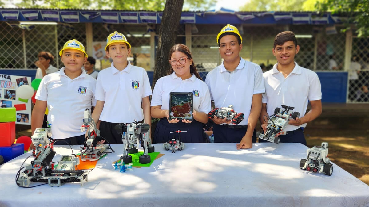 Feria tecnológica impulsa el aprendizaje inclusivo en Nicaragua
