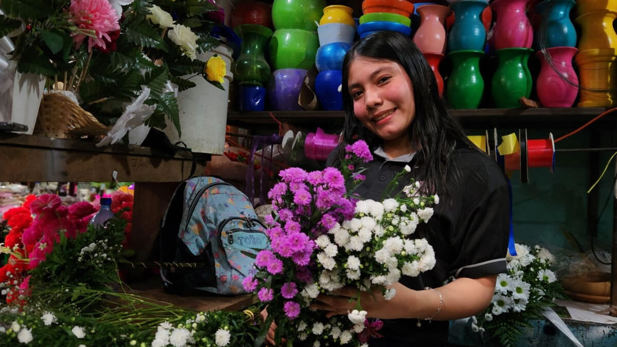 Floristerías se preparan para alta demanda por Día de los Difuntos