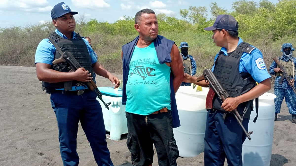 Fuerza Naval incauta 499 kilos de droga durante operativo en alta mar