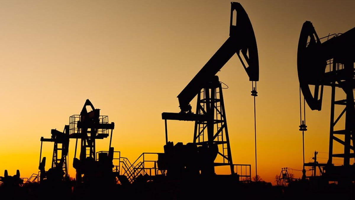 Tensión en Oriente Medio dispara el petróleo Brent a 105 dólares
