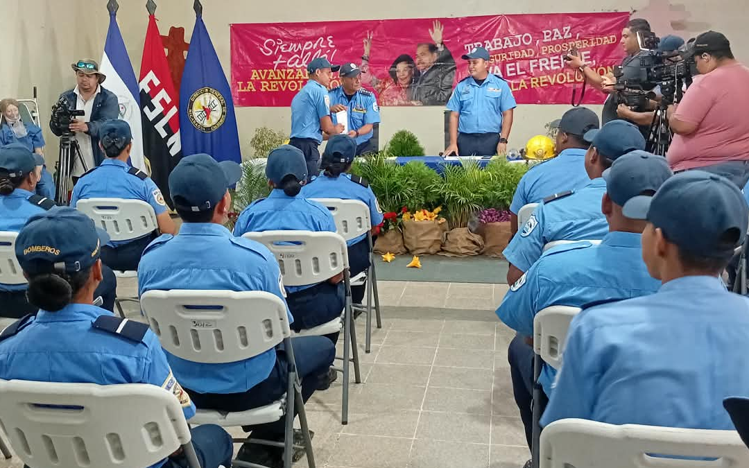 Bomberos de Nicaragua fortalecen su preparación en atención prehospitalaria